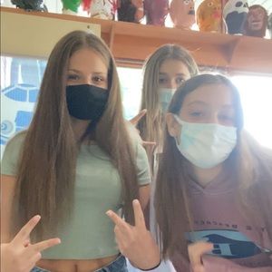 Meet your Posher, Adrianna